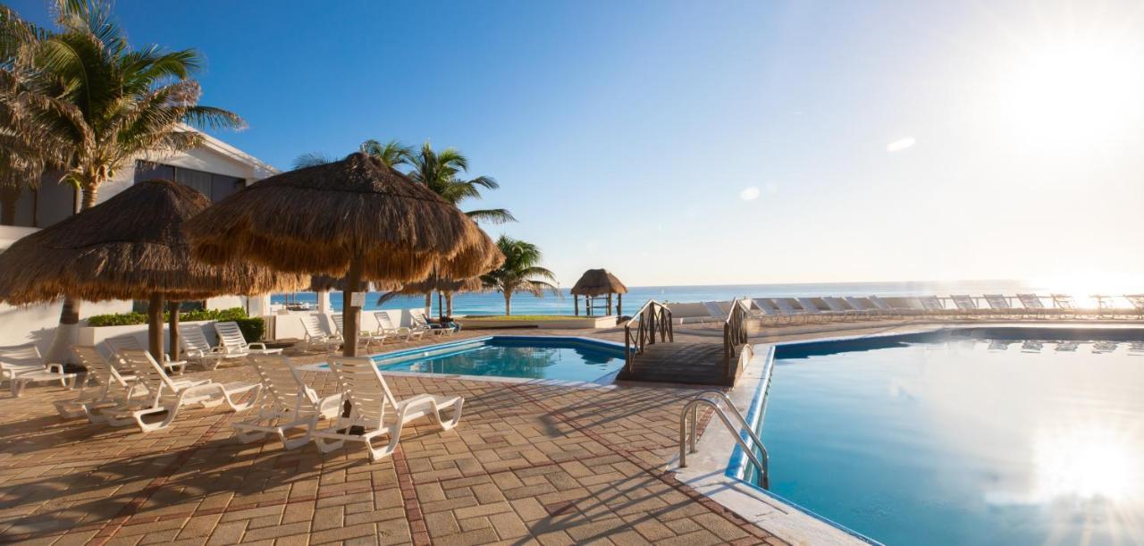 Brisas Beachfront Penthouses Cancún Exterior foto