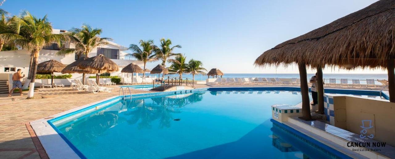 Brisas Beachfront Penthouses Cancún Exterior foto