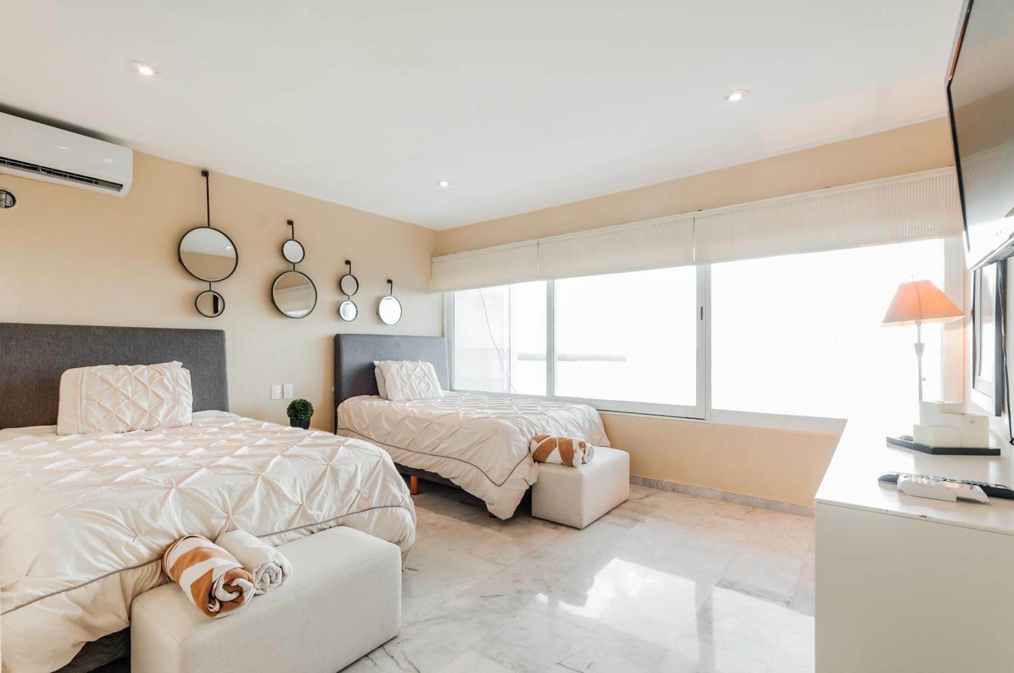 Brisas Beachfront Penthouses Cancún Exterior foto