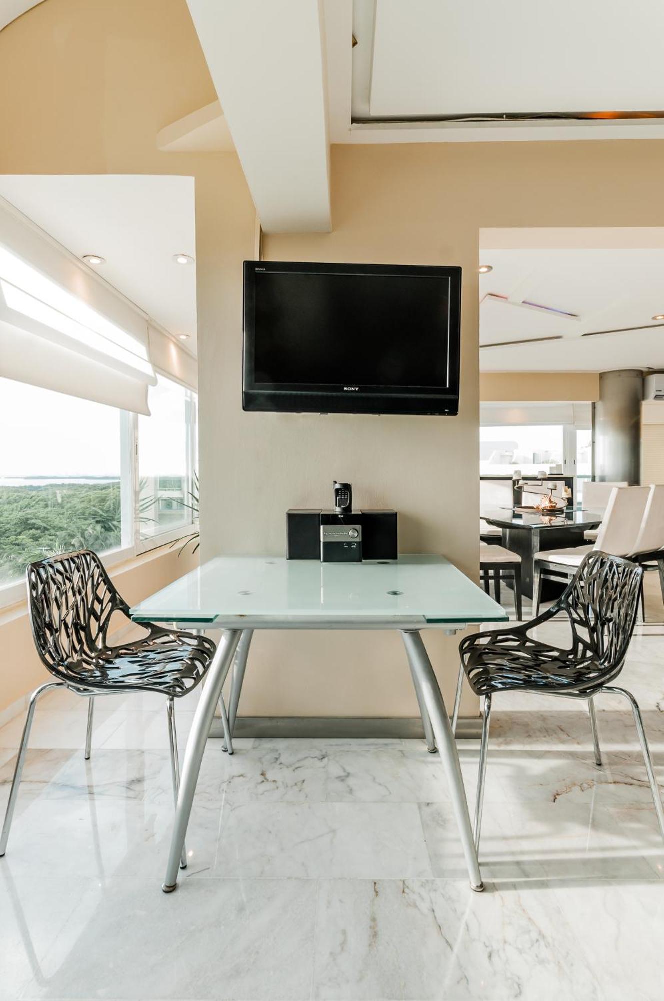 Brisas Beachfront Penthouses Cancún Exterior foto